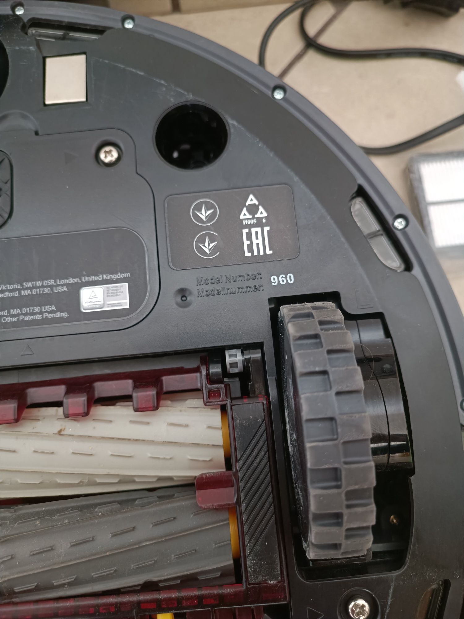 iRobot Roomba 960 oryginalne opakowanie  nowy filtr HEPA nowe szczotki
