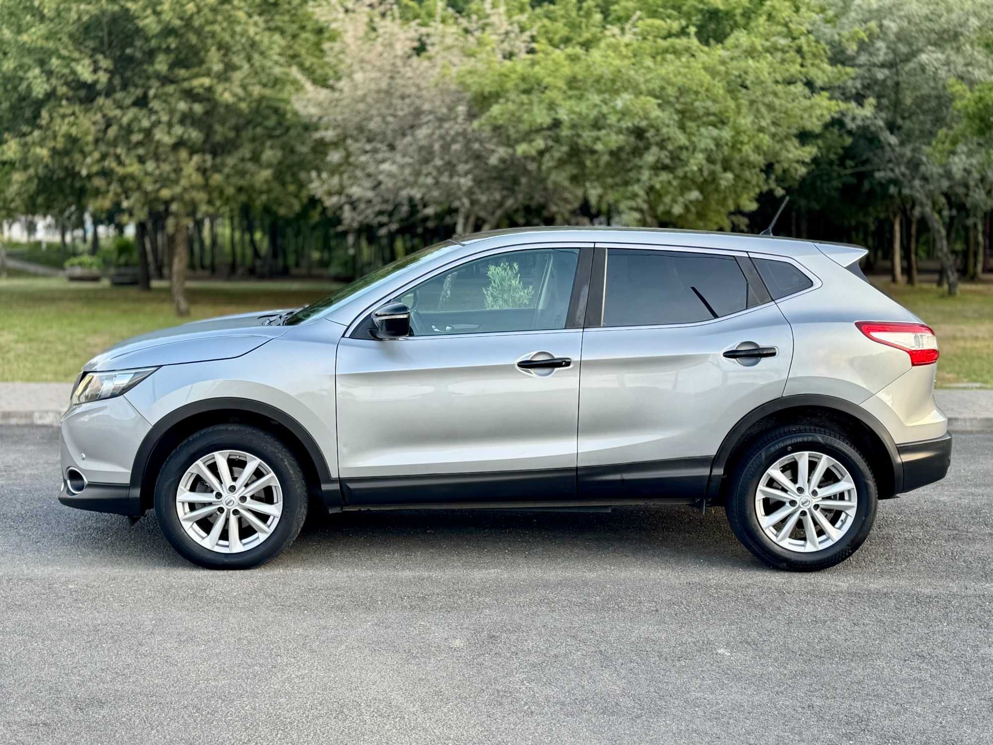 Nissan Qashqai 1.6Dci N-Connecta - Trato de Financiamento