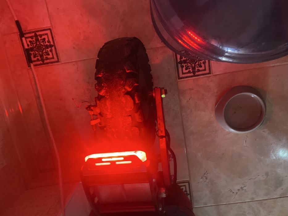 Електросамокат GIANT Outlander M11 без сидіння (52V 26Ah)