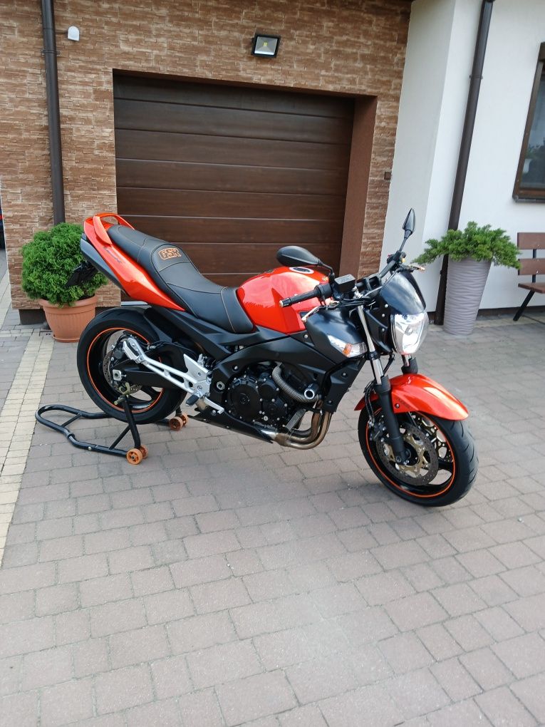 Suzuki GSR 600  A2 ABS 25kw

Na