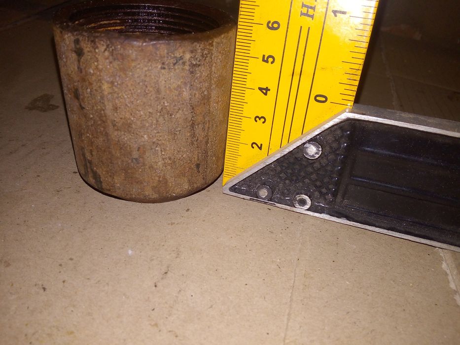 Перехідник, болти