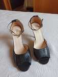 Sapatos de salto alto