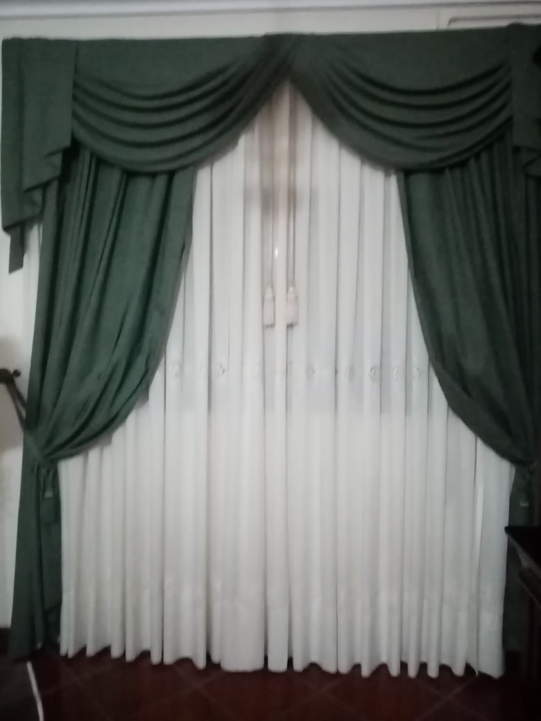 Cortinados com varões