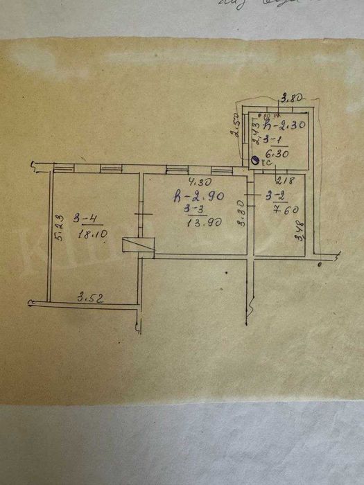 Продається пів будинку в центрі міста