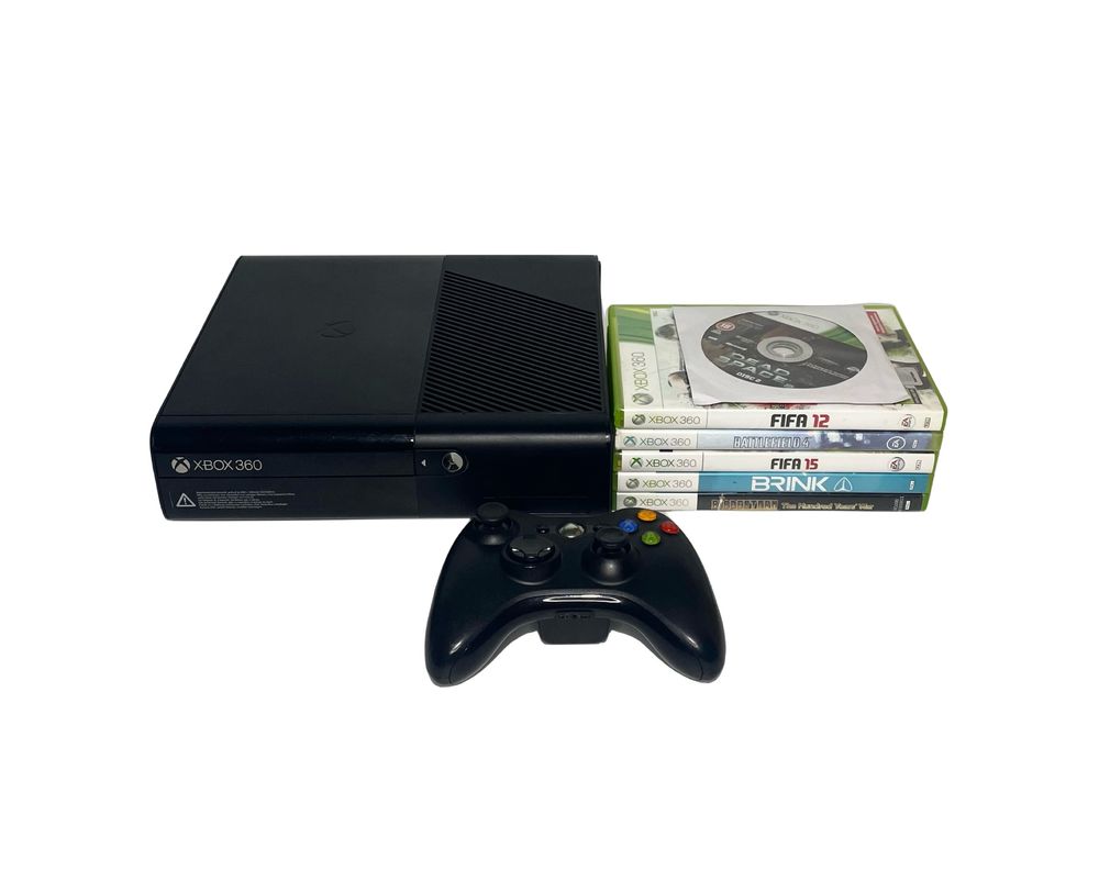 Konsola Microsoft Xbox 360 E 30GB z padem, zasilaczem i 6 grami
