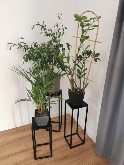 Stojaki pod kwiaty metalowe