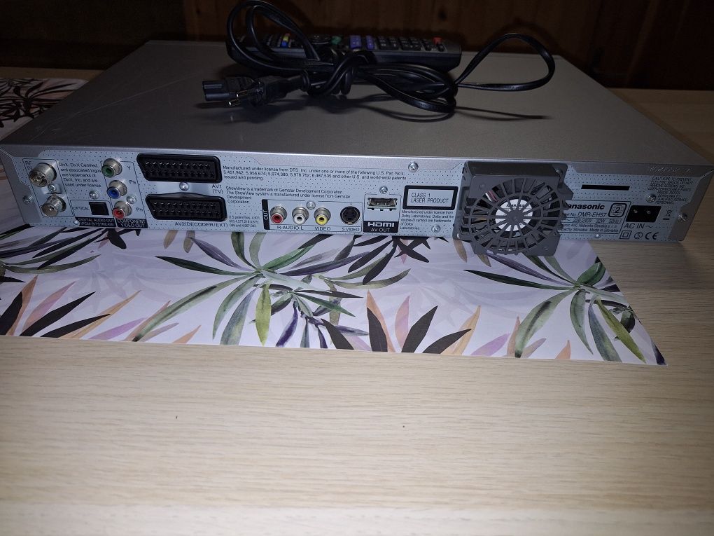 DMR-EH57 nagrywarka z dyskiem Panasonic z pilotem. Sprawna.