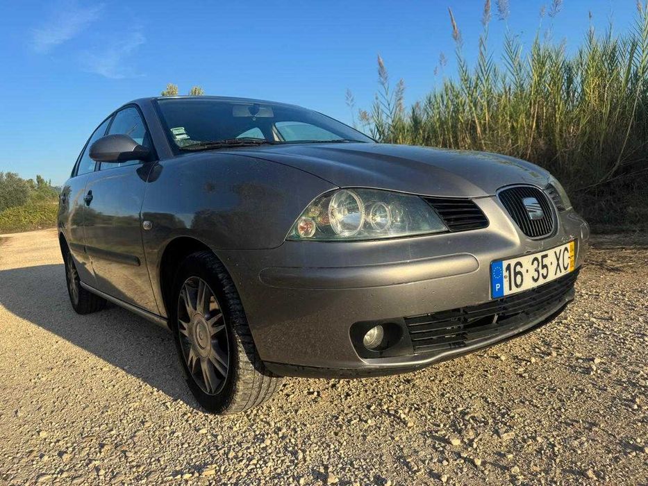 Seat Cordoba 1.4 TDI – 2004 | Económico & Confiável