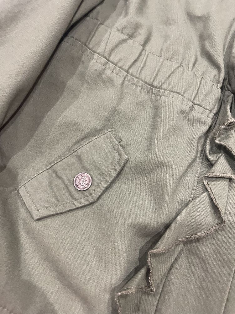 Parka verde menina