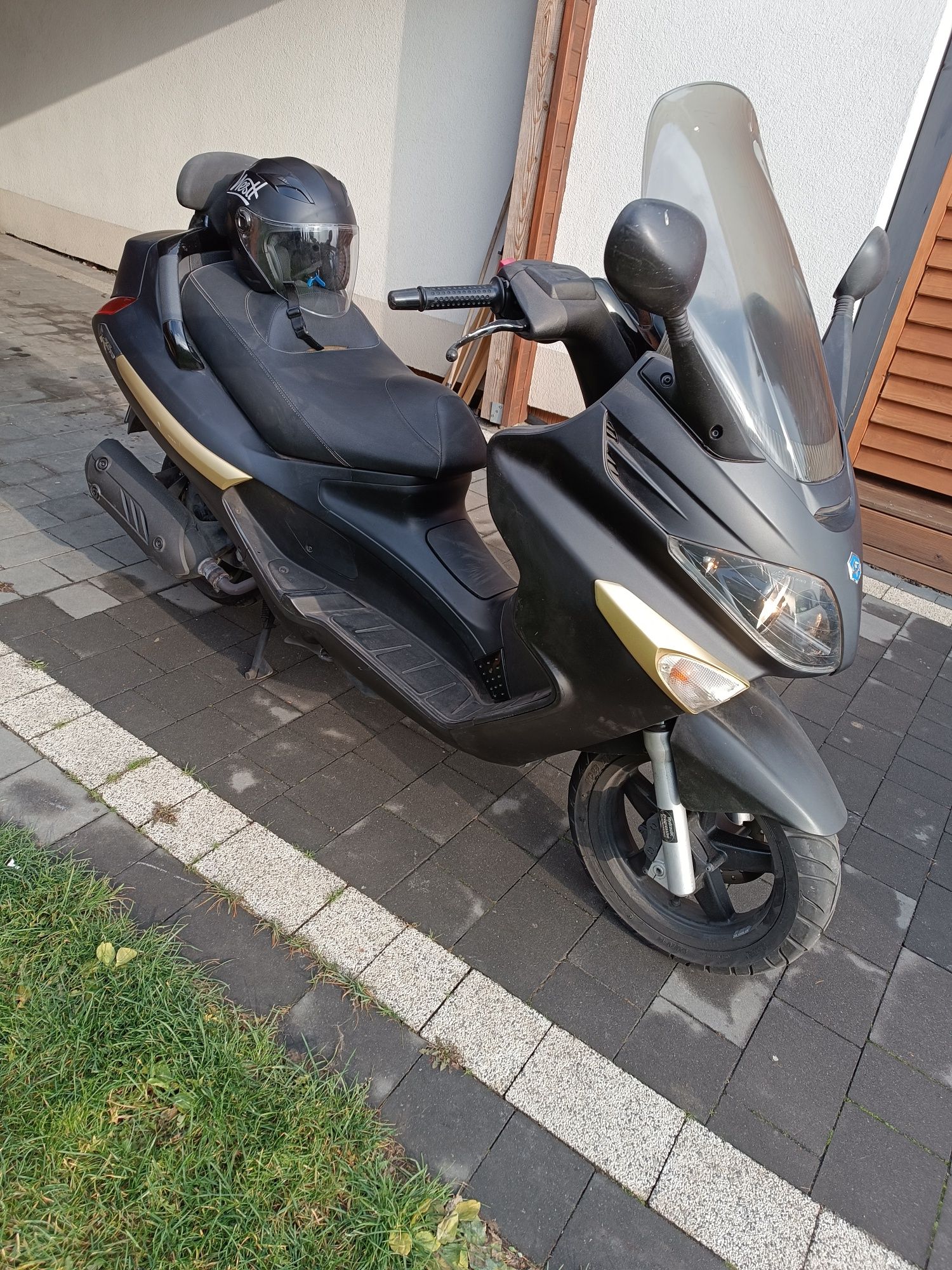 Piaggio Xevo 125