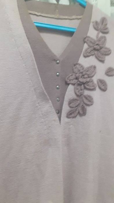 Camisola  50%la 50%acrilico  cor rosa alilazado tamanho medio