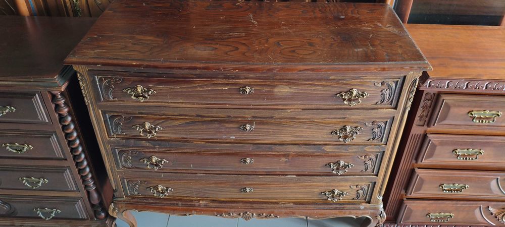 Várias comodas  bom estado