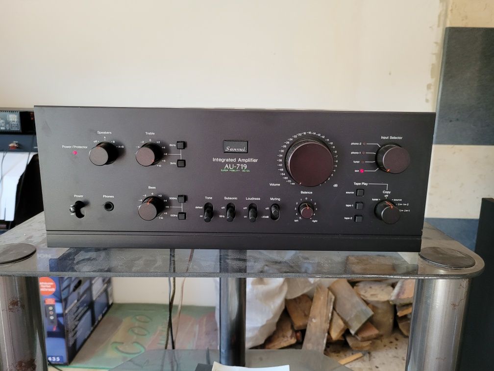 Wzmacniacz sansui au 719