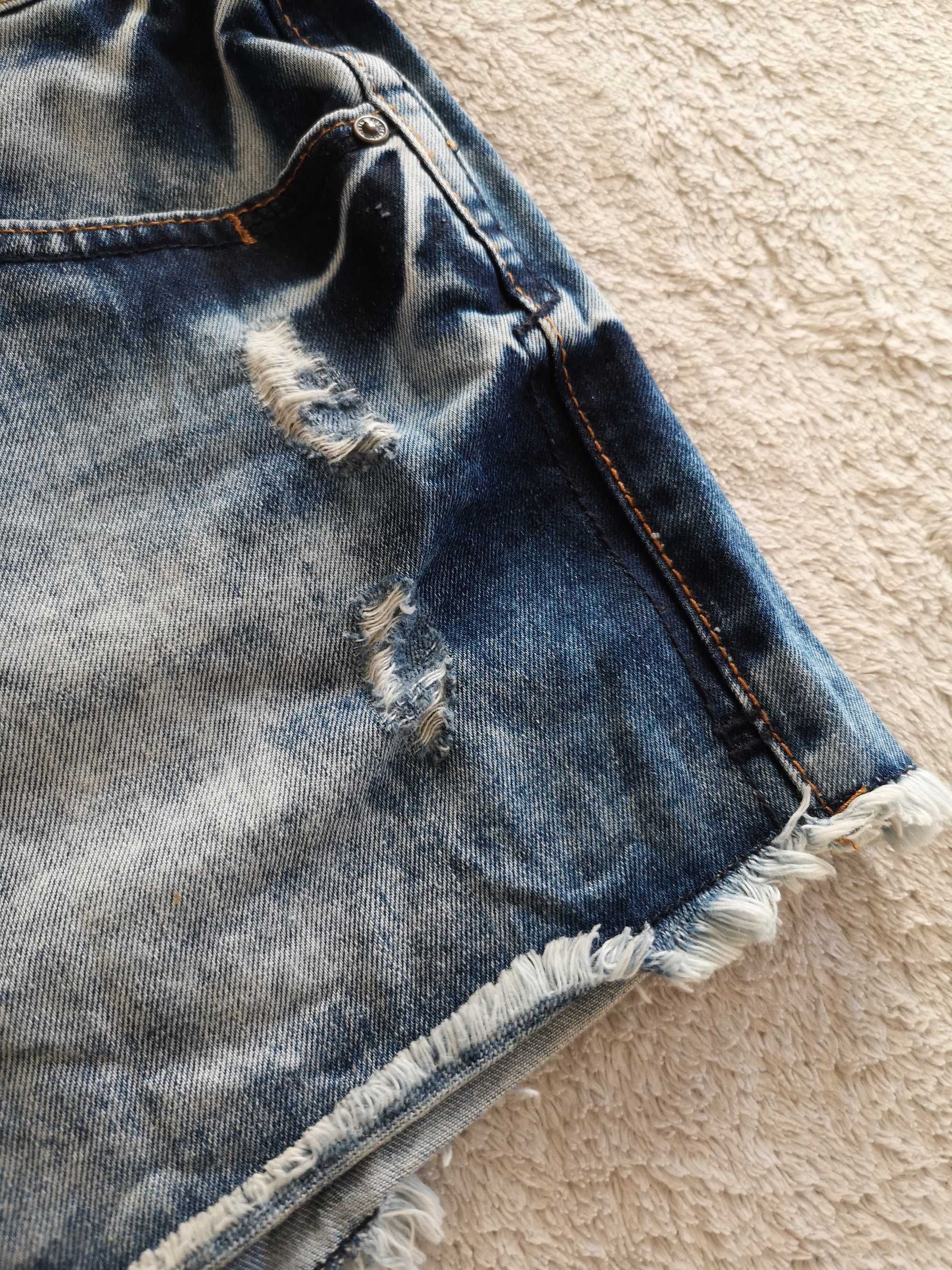 Strzępione jeansowe krótkie spodenki szorty dziury New Look 40 j nowe