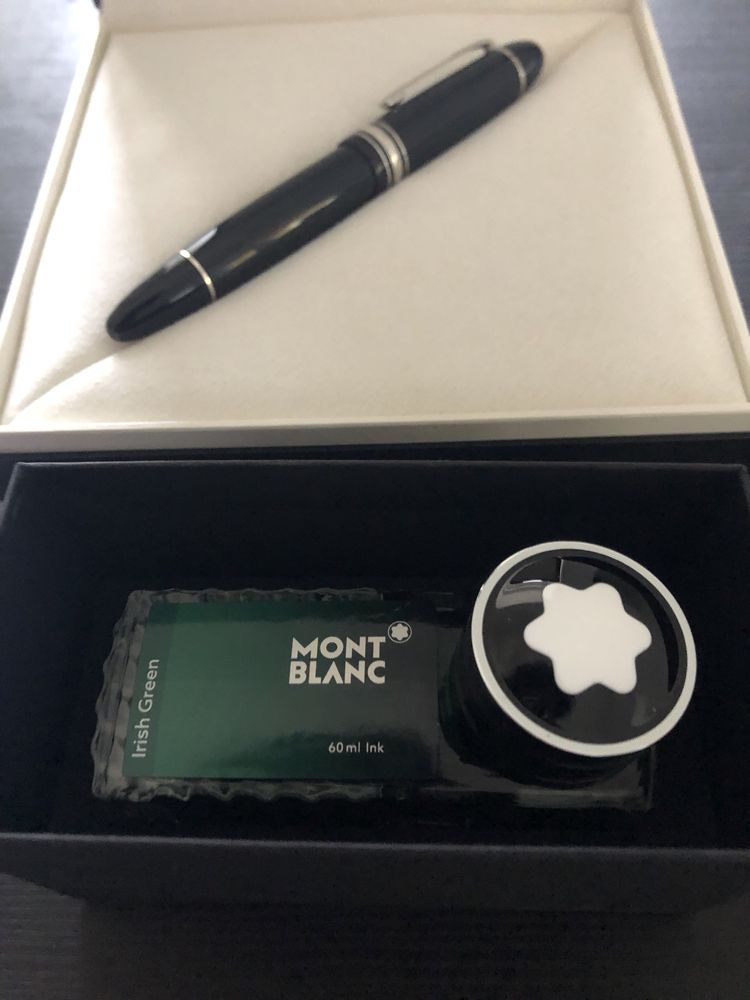 Caneta mais carregado Mont Blanc.