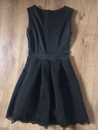 Czarna rozkloszowana sukienka S