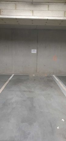 Miejsce parkingowe w hali garażowej Jeleniogórska 14 do wynajęcia