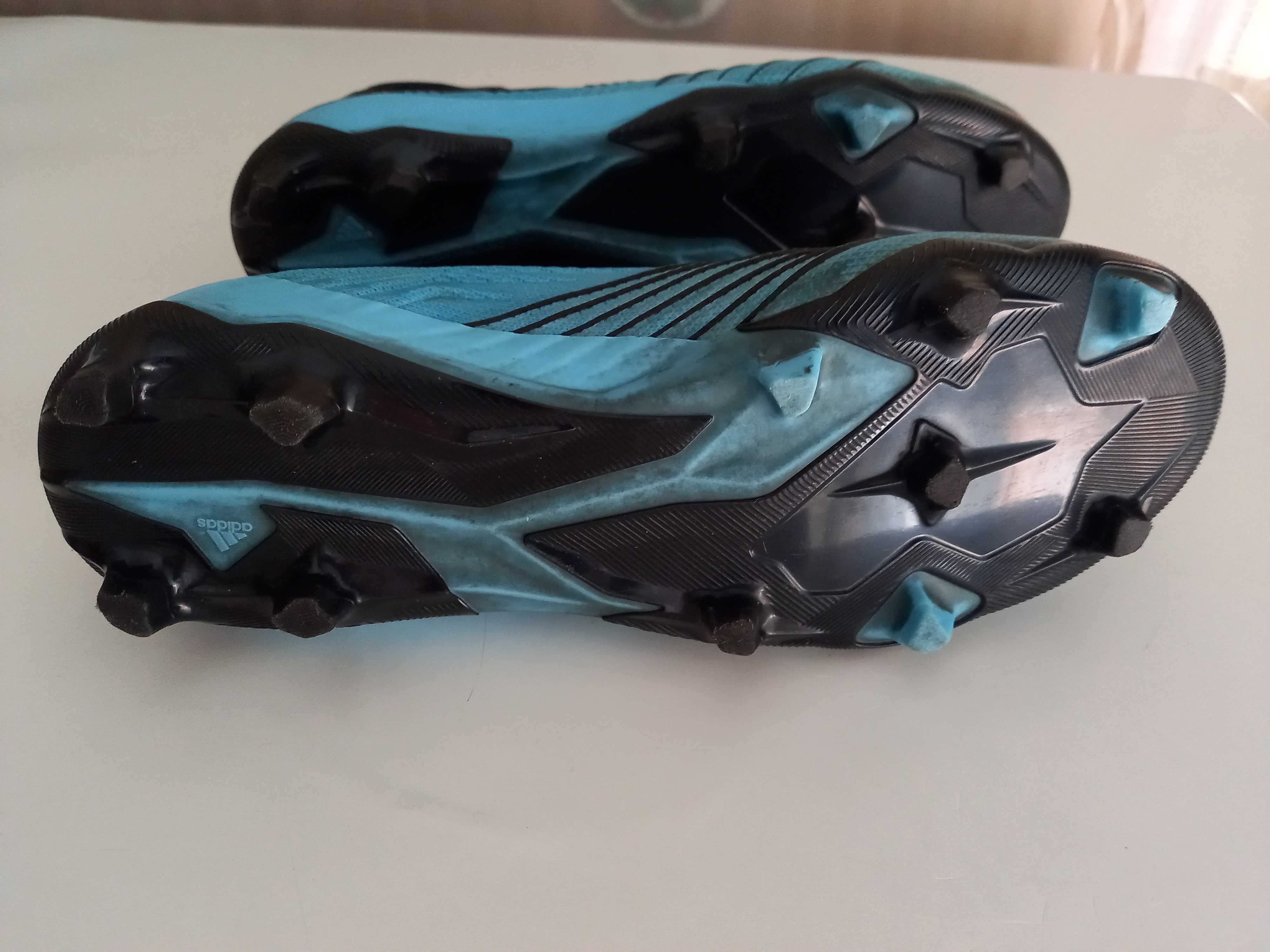 Chuteiras adidas PREDATOR 19 + FG J