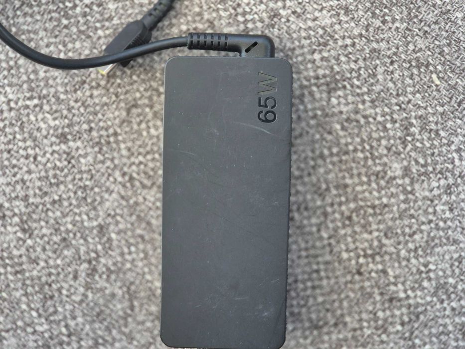 carregador lenovo USB-C 65W original sem anomalia
