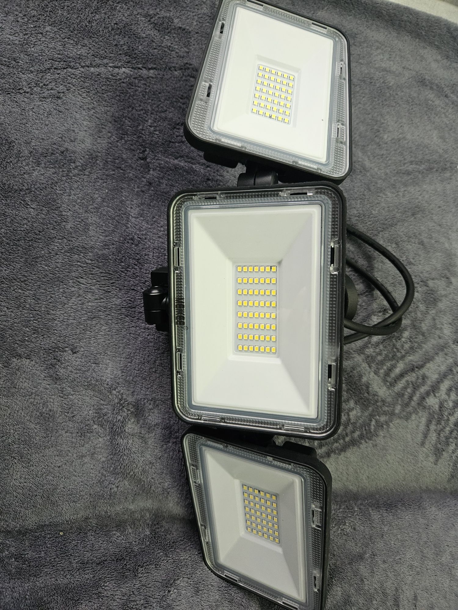 lampa halogen na zewnątrz