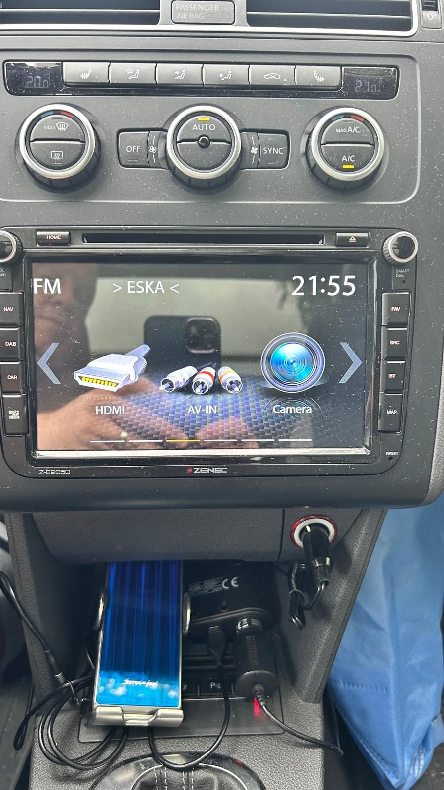 Stacja multimedialną Vw Zenec Z-E2050