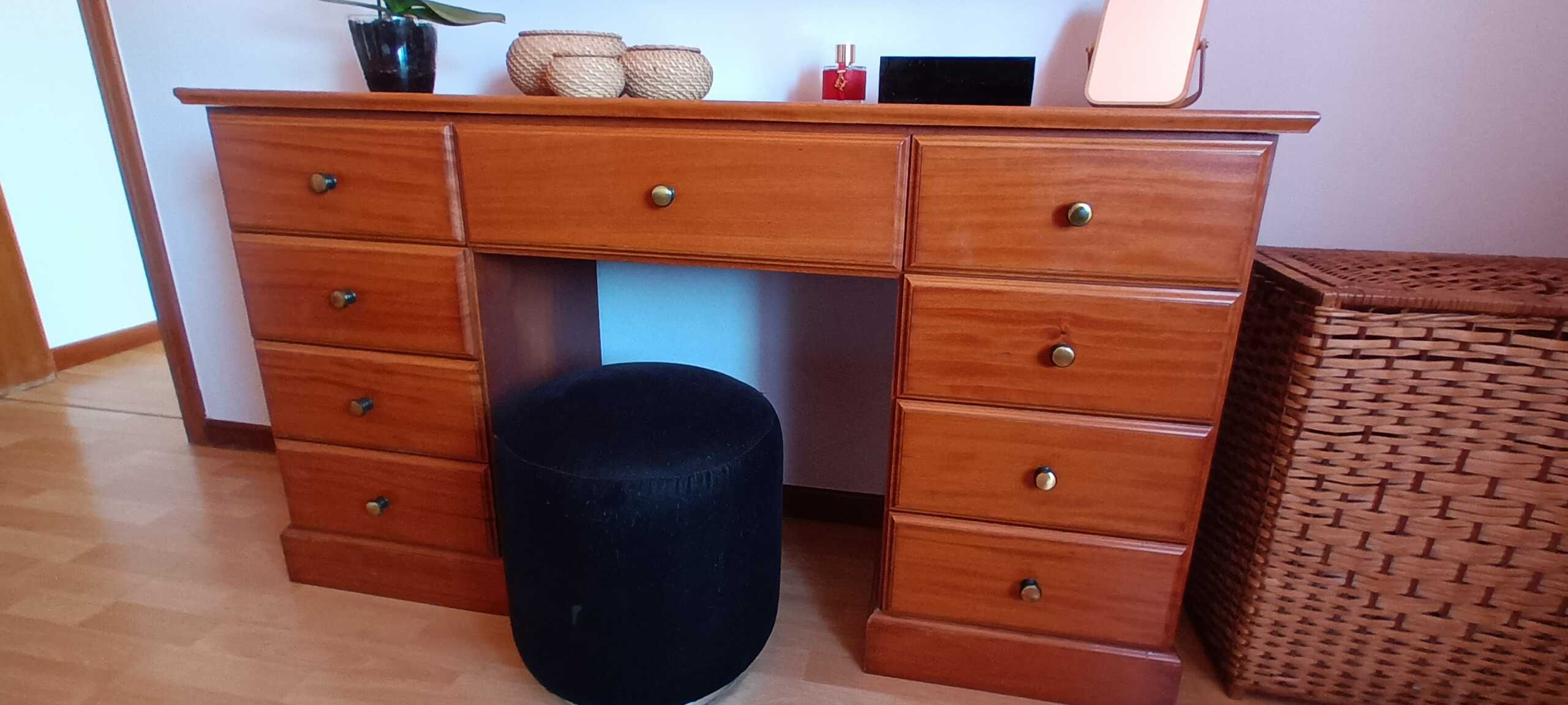 Consola em madeira maciça e espelho