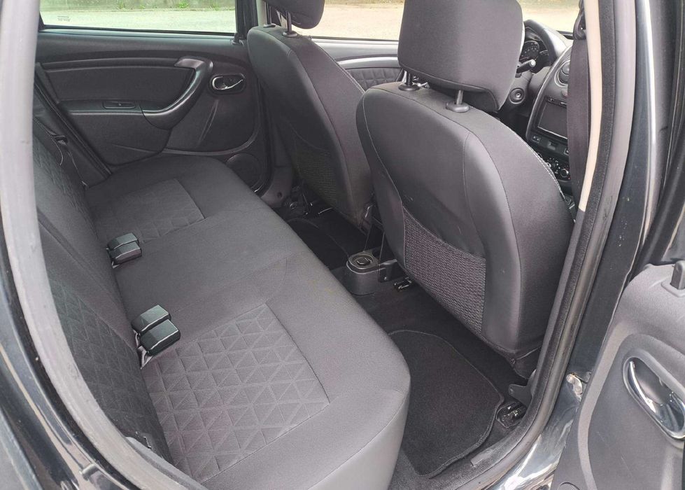 Продаю Dacia Duster 1.2 2015 року