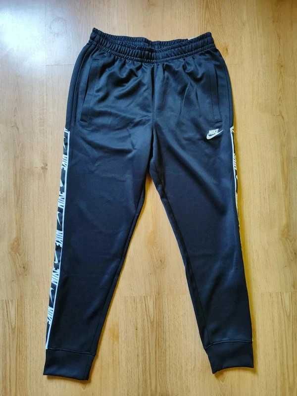 Spodnie Nike NSW Repeat Jogger