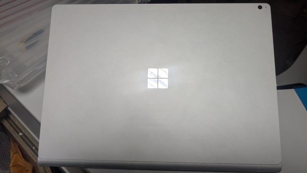 Microsoft Surface Book 2 15" 4k i7 16/1Tb GeForse 1060 6Gb