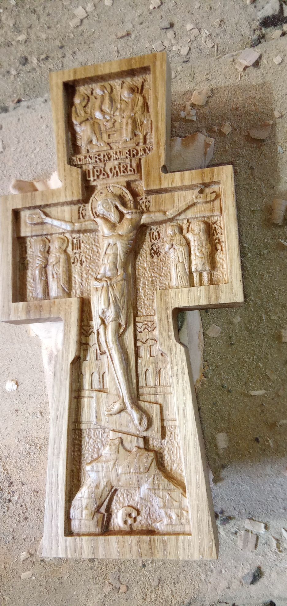 Крест резной из дерева