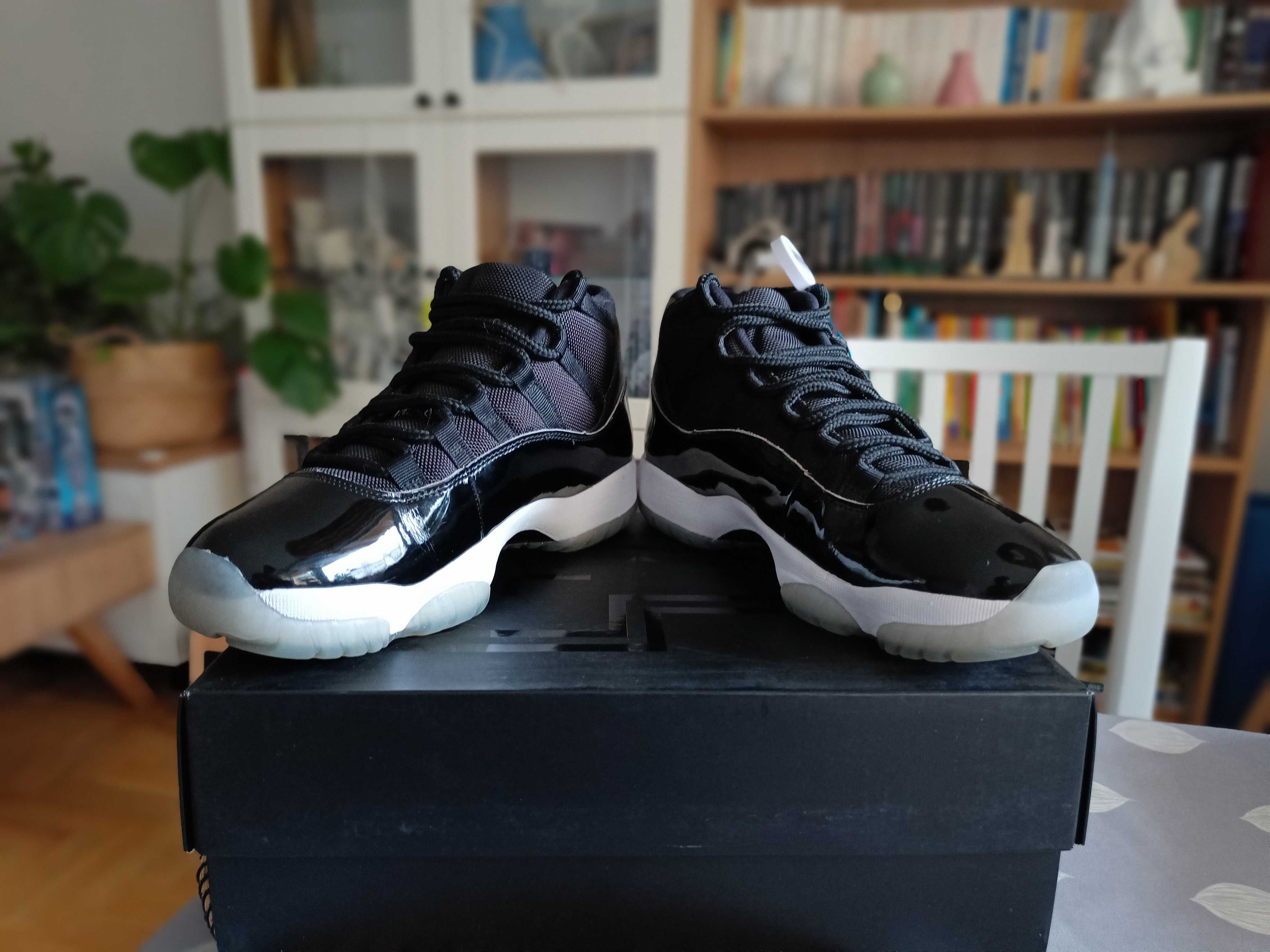 Buty Nike Air Jordan 11 Retro 'Space Jam' (2016) 42EUR