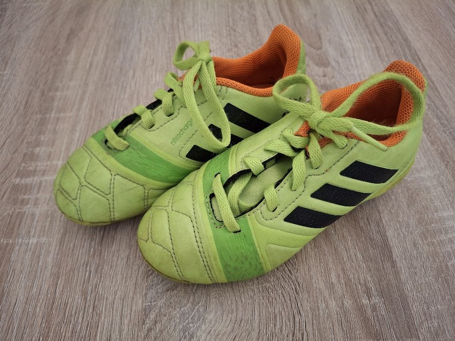 Botas futebol criança Adidas, Nike