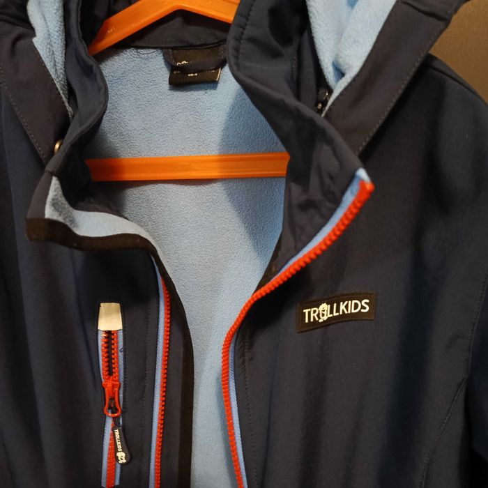 Kurtka softshell Trollkids 164 trekkingowa odblaski wodoodporna