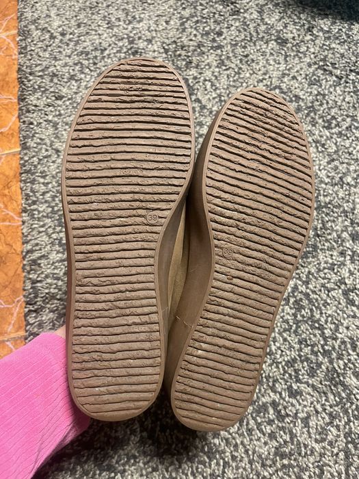 Чоловічі сліпи бежеві нові 39 -25 см шкіра