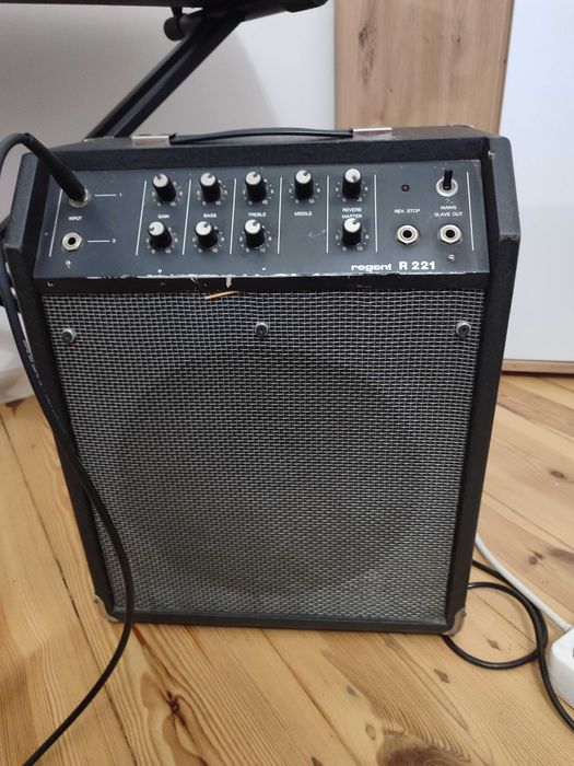 Wzmacniacz piec gitarowy Regent R 221