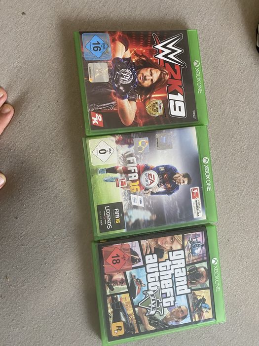 Gry xbox one  GTA 5 / WW 2k19 / Fifa 16