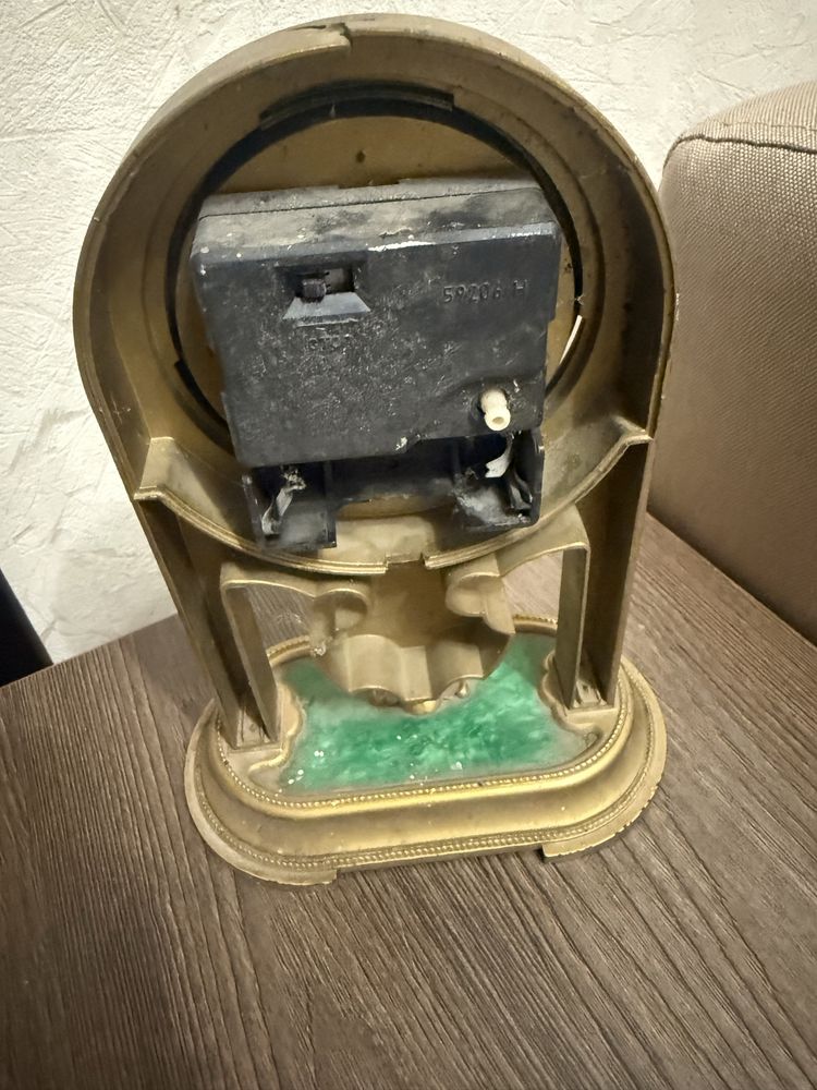 Продам годиник Янтар кварц