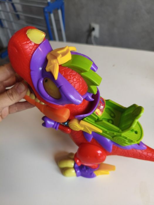 Dinozaur ryczący. Super zings