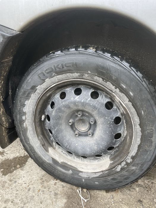 215/65/16c nokian. Зима