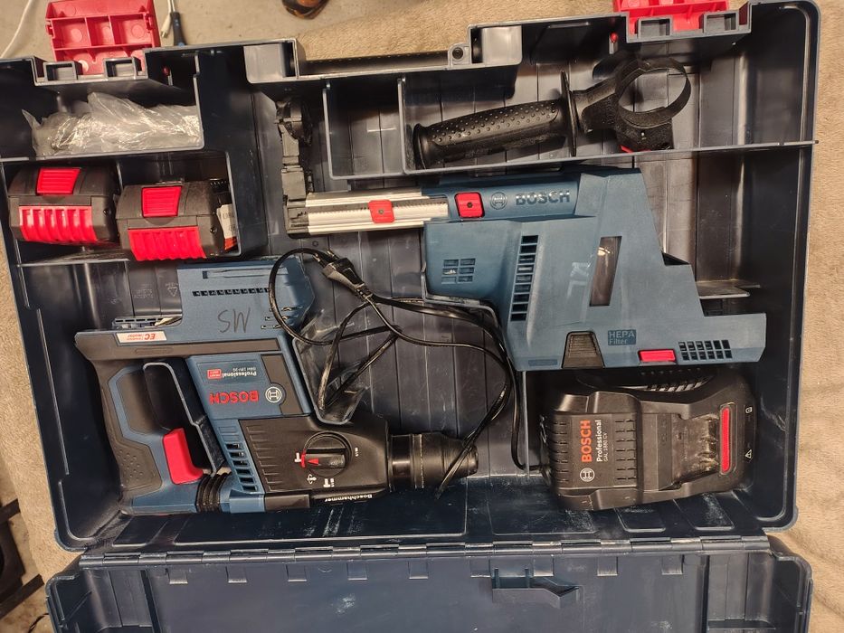Bosch młotowiertarka 18V z odkurzaczem GBH 18V-26