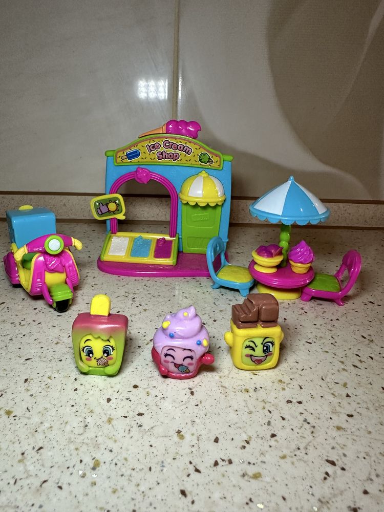 Moji Pops ice cream shop Джелатерія