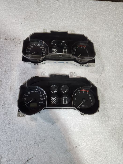 Панель приборов Mitsubishi Pajero Wagon III 3.2 DID щиток MR951139