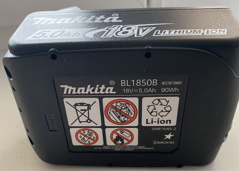 Акумулятор Makita BL1850B LXT 18V 5.0 Ah новий