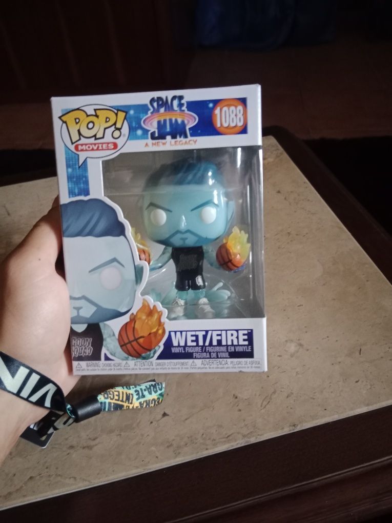 Vendo pop wet fire 1088 coleção space jam