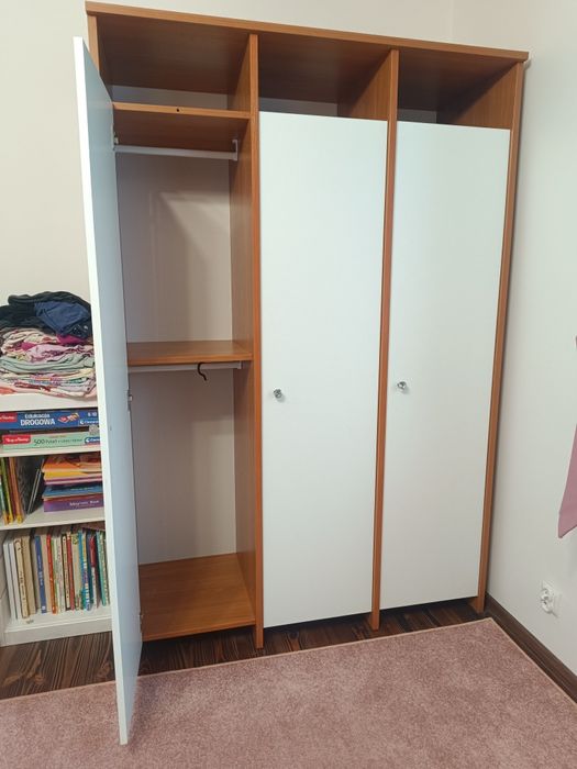 Szafa trzydrzwiowa biała