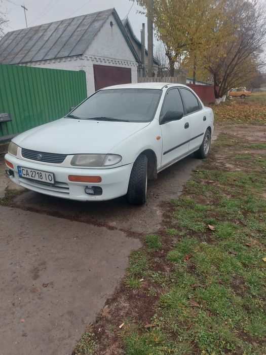 Продам мазду 323