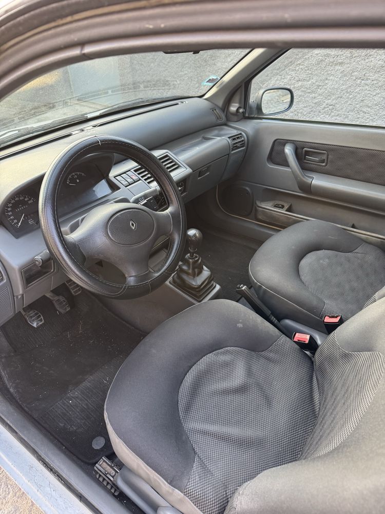Renault Clio 1.9 Diesel