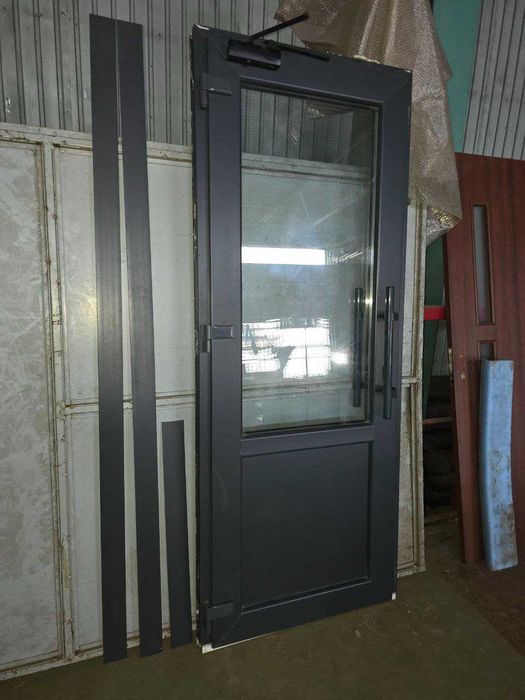 Металопластикові двері (антрацит піщаний) 2170 мм на 860 мм