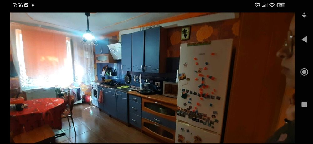 Продам в  пгт Новониколаевка .Запорожская обл.2-х комнатную квартиру.