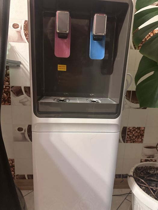 Куллер доя воды Hot frost